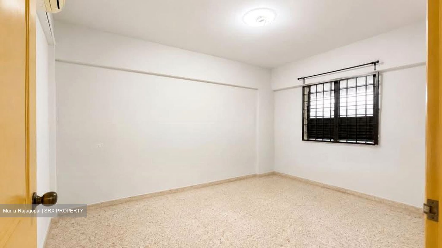 Blk 211 Jurong East Street 21 (Jurong East), HDB 3 Rooms #568273331